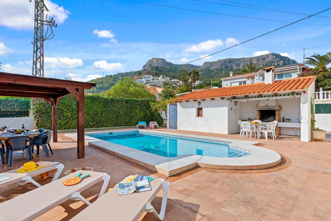 Villa Mercedes - Plusholidays كاليبي المظهر الخارجي الصورة